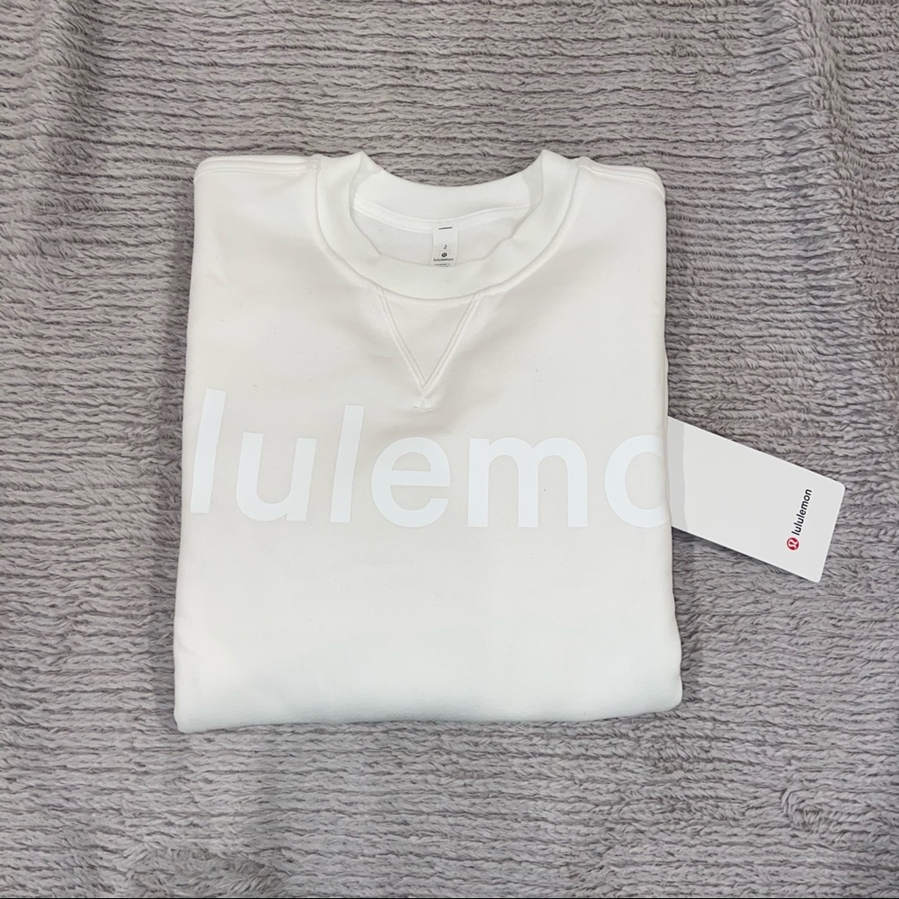 NEW! lululemon crewneck